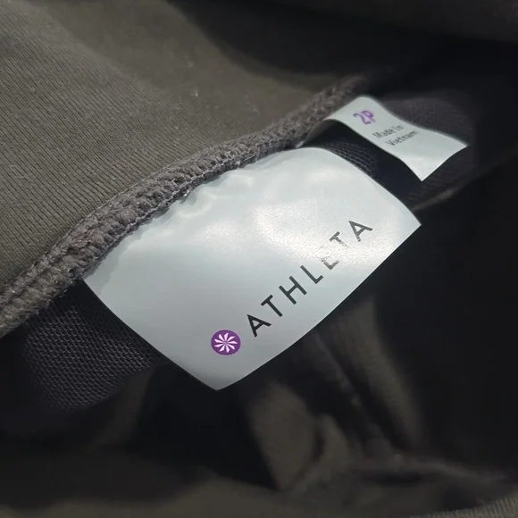 Athleta Highline Hybrid Cargo Leggings Pants Womens Size 2P - Picture 4 of 6